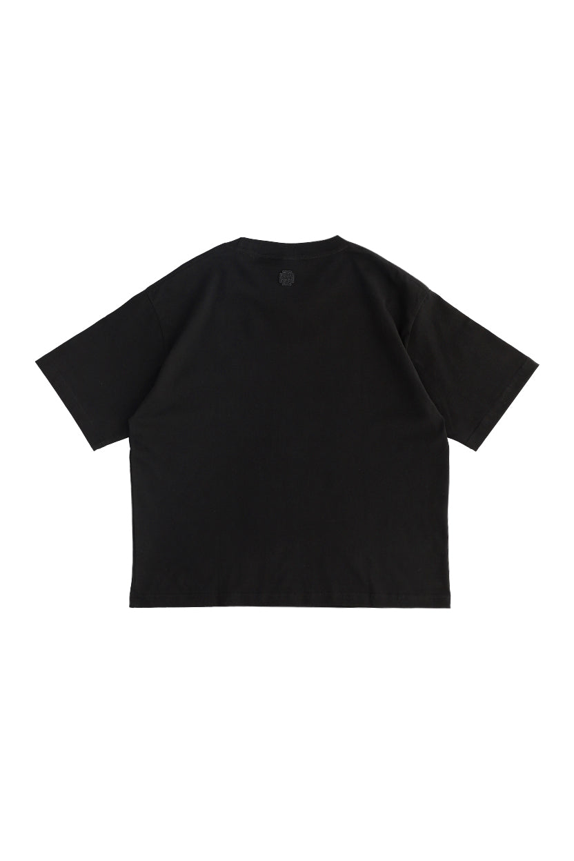 REMERA MANGA CORTA NEGRA