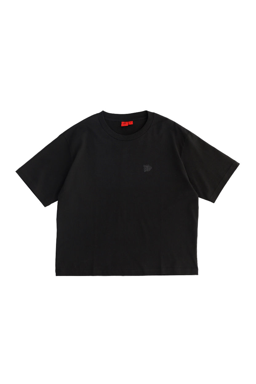 REMERA MANGA CORTA NEGRA