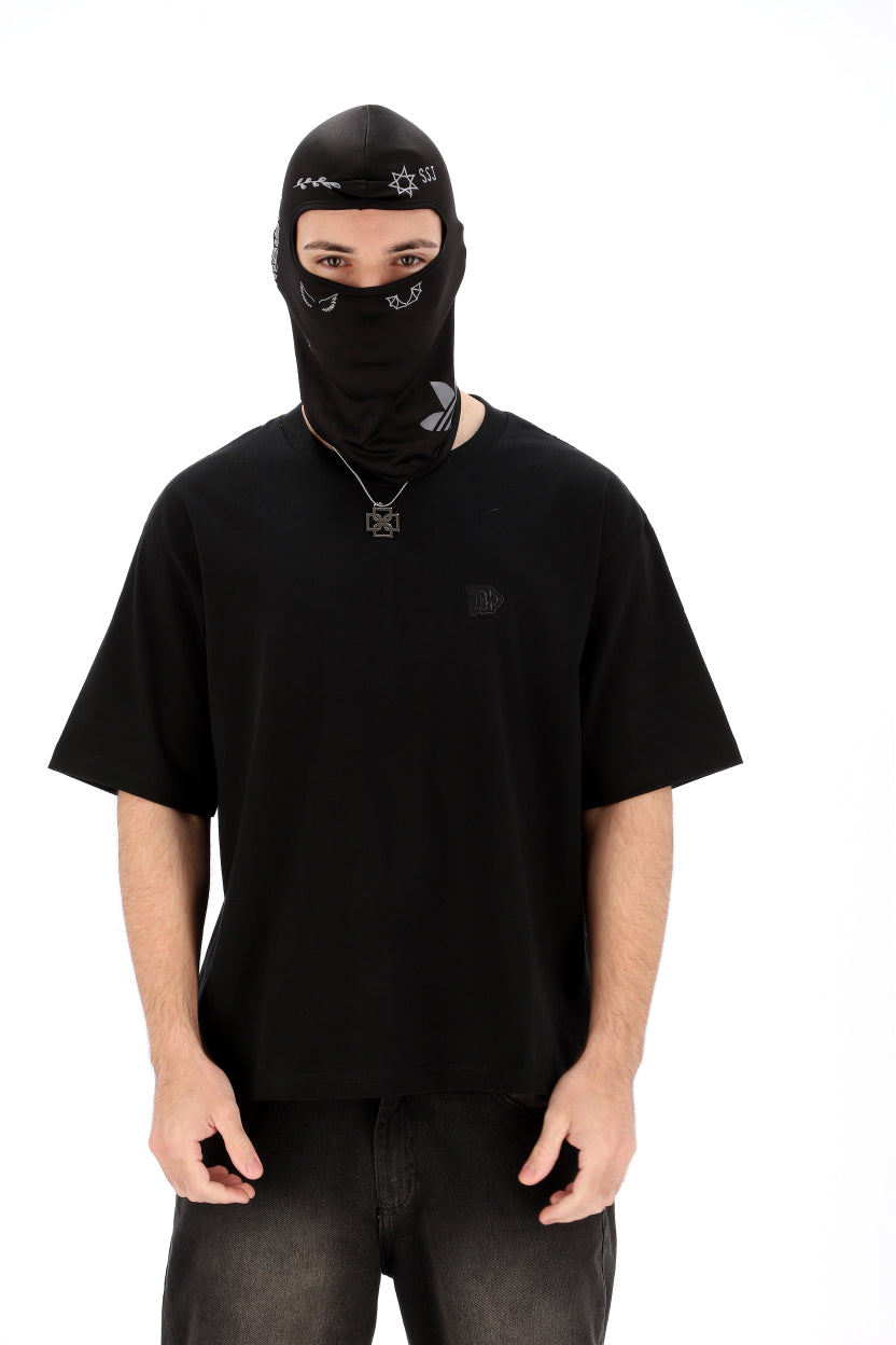 REMERA MANGA CORTA NEGRA