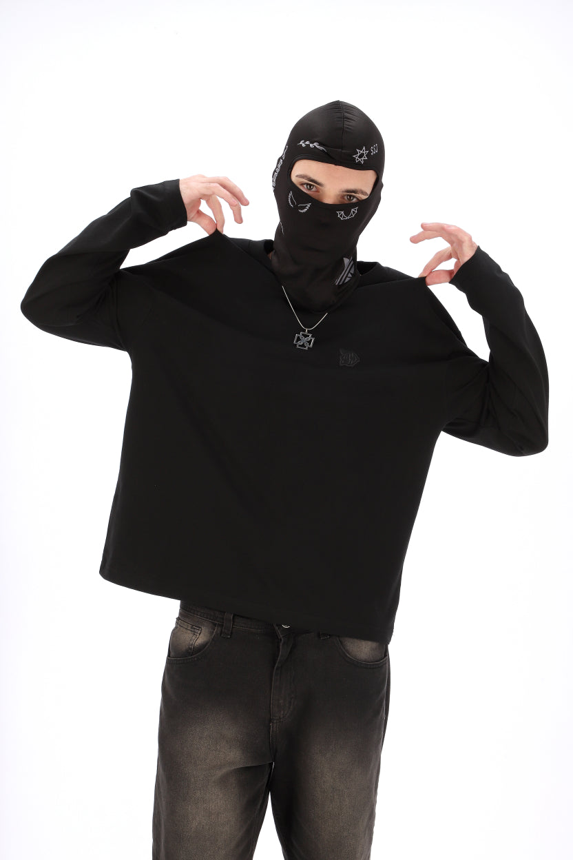 REMERA NEGRA MANGA LARGA