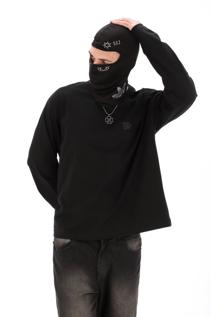 REMERA NEGRA MANGA LARGA